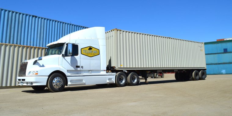 Контейнеровоз фура