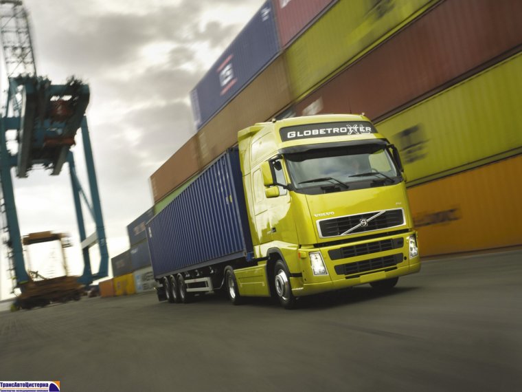 Вольво контейнеровоз