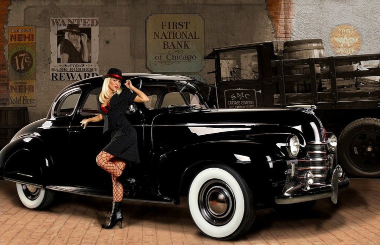 Автомобиль в стиле 30х