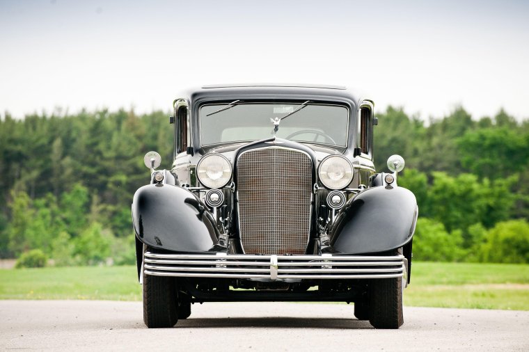 Cadillac v-16 1933 года