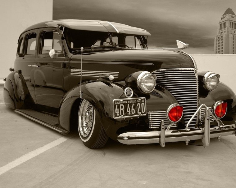 Автомобиль в стиле 30х