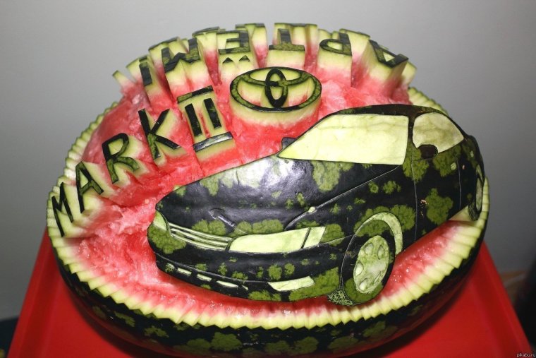 Карвинг из арбуза машина