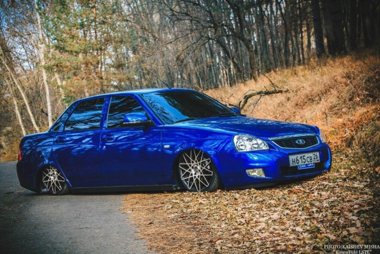 Синяя Приора седан