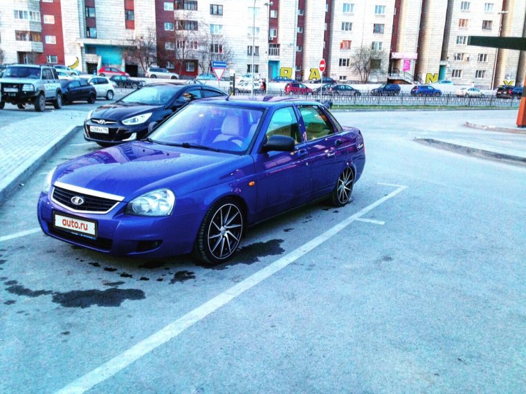 Синяя Приора 196 регион