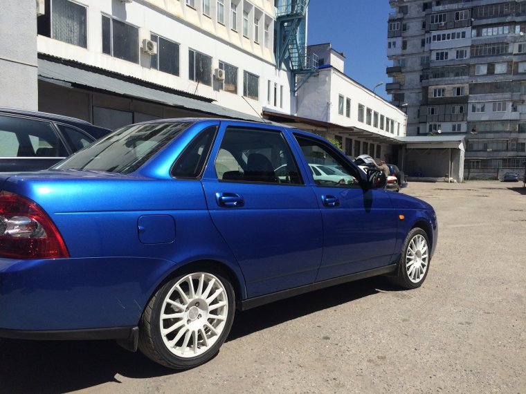 Лада Приора 2 седан голубая Планета