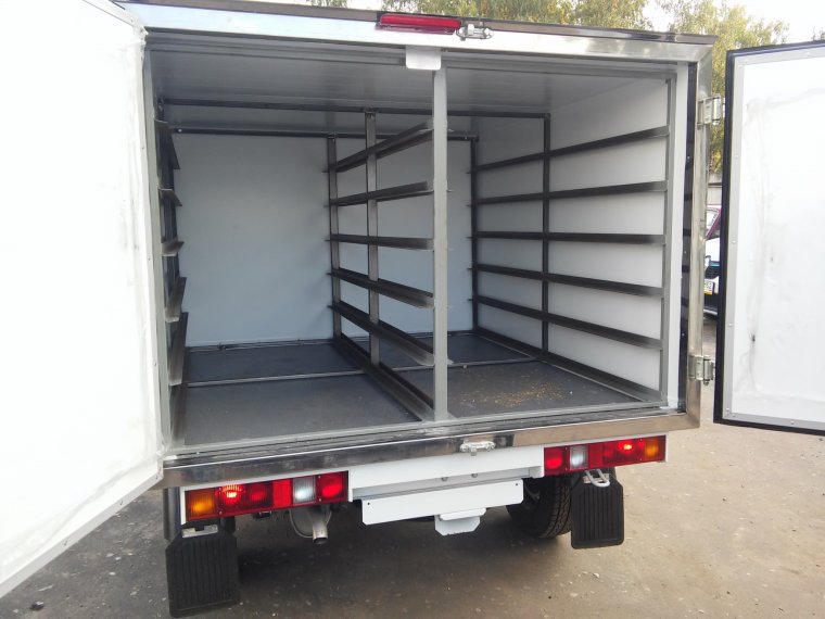 УАЗ профи хлебный фургон 120 лотков