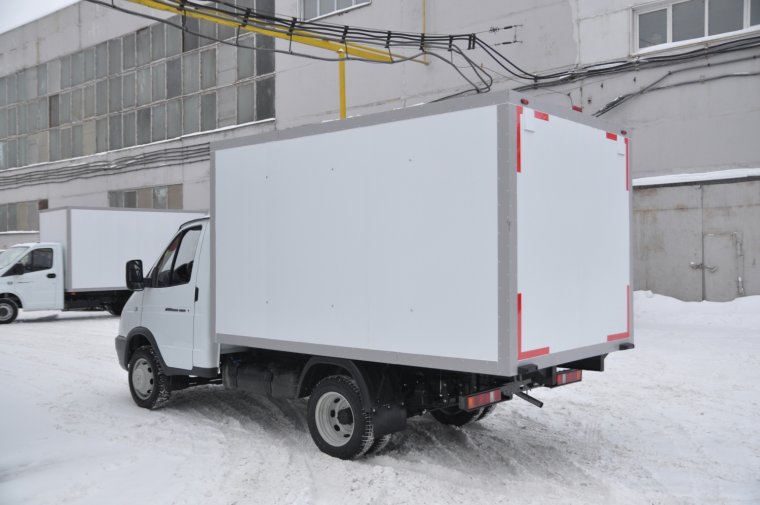 Грузовые машины хлеб