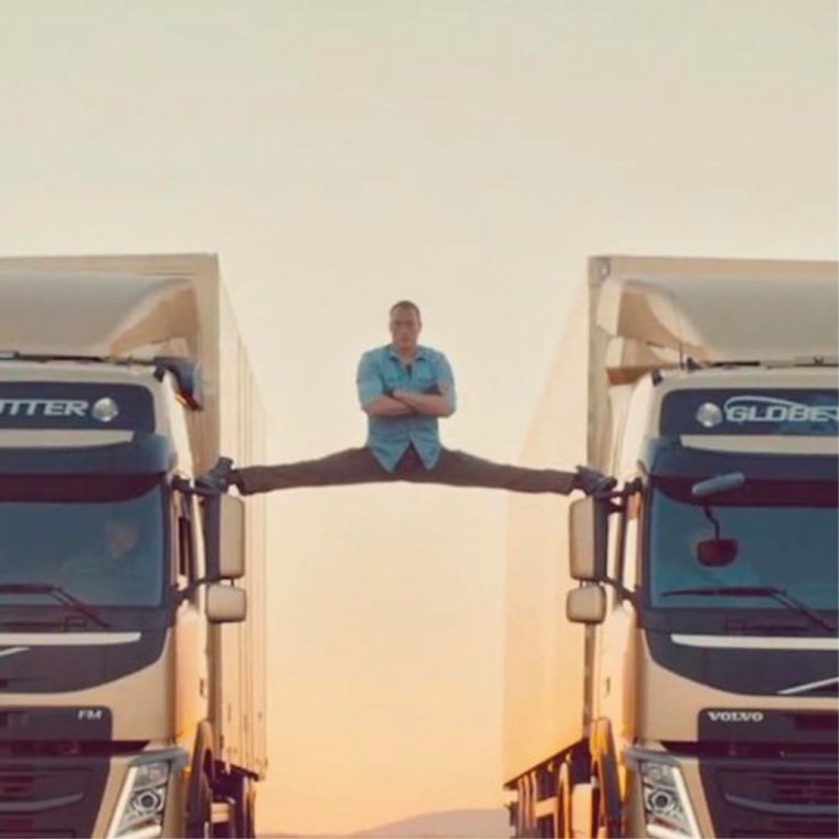 Жан-Клод Ван Дамм шпагат