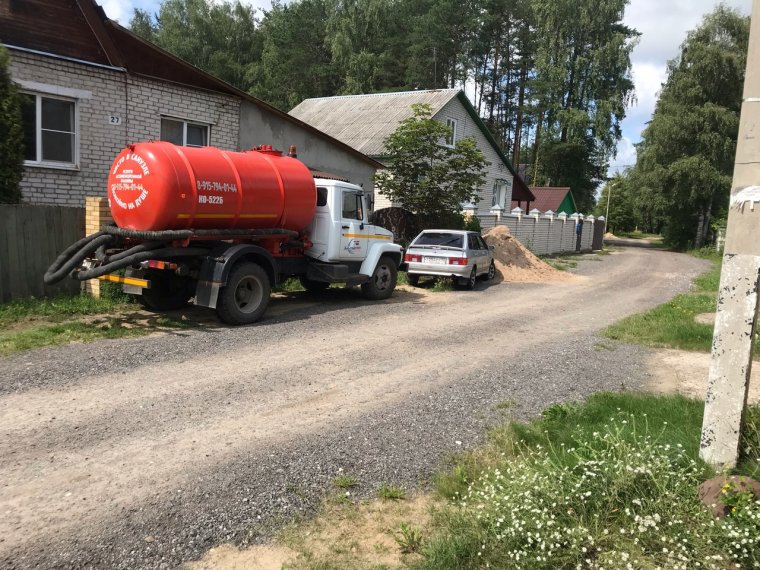 Ассенизатор вонь