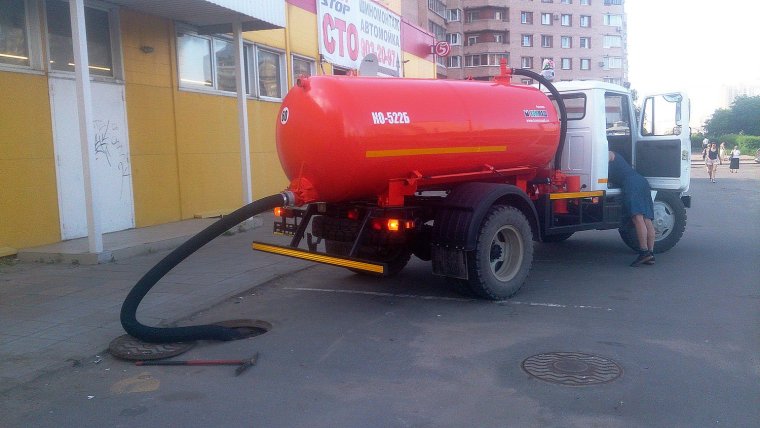 Бочка для откачки канализации