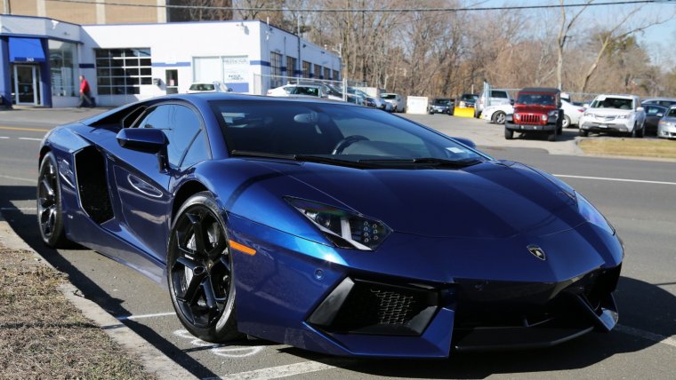 Lamborghini Aventador lp700-4 Blue