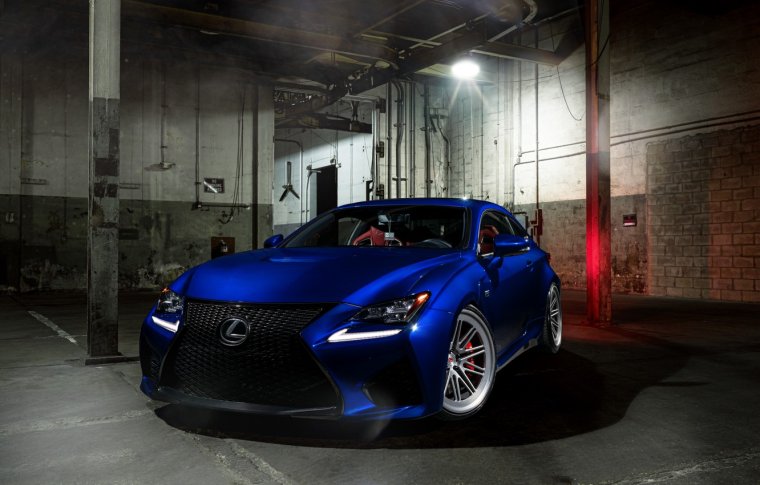 Автомобилей Lexus RCF