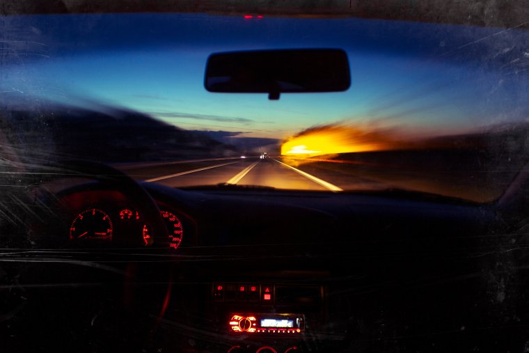 Закат из салона машины