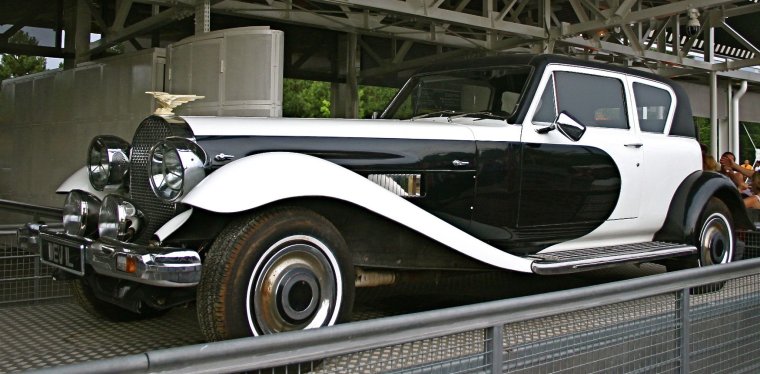 Машина Panther de ville