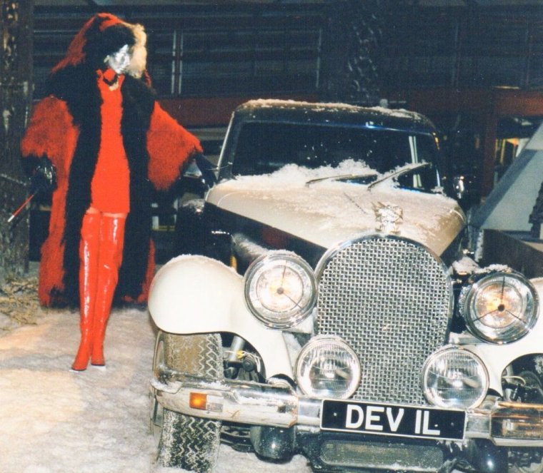 Машина Круэллы де Виль