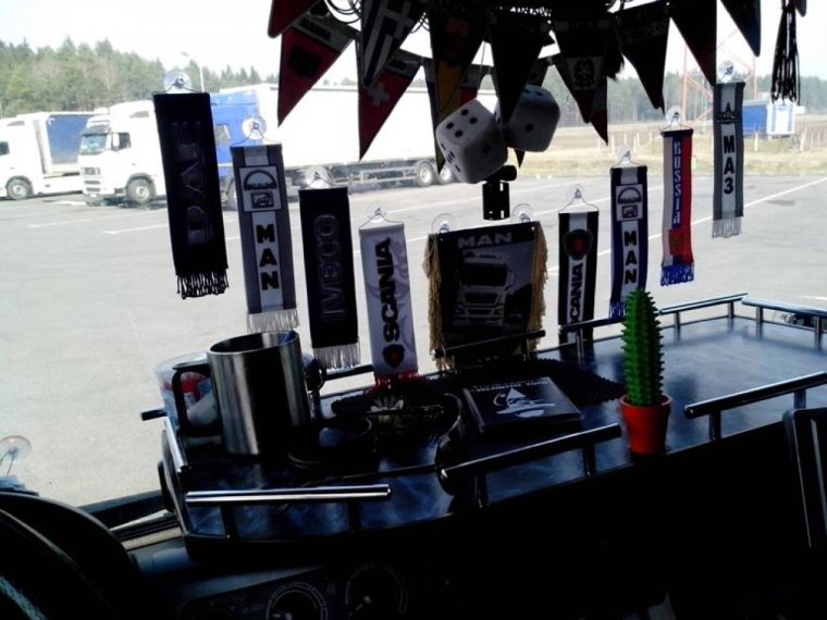 Флажки на грузовик