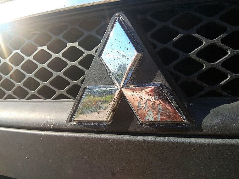 Марки автомобилей с ромбиками