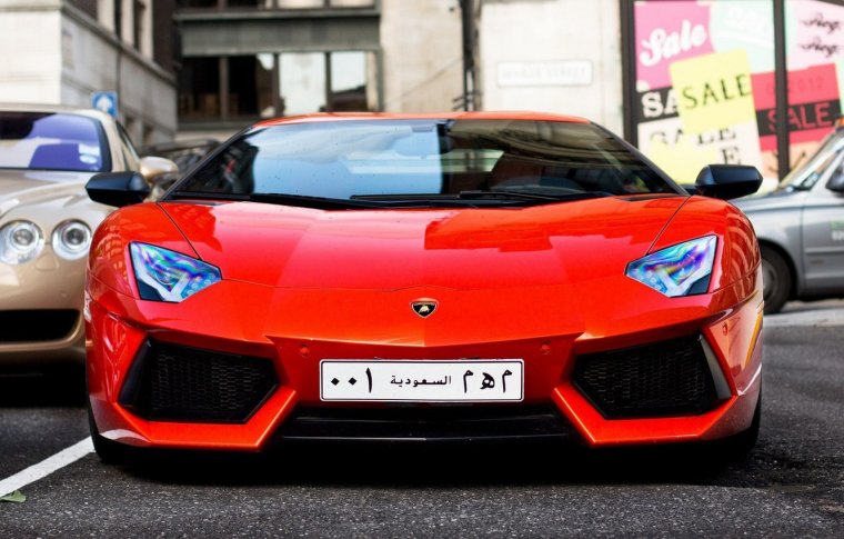 Ламборгини авентадор в Дубае