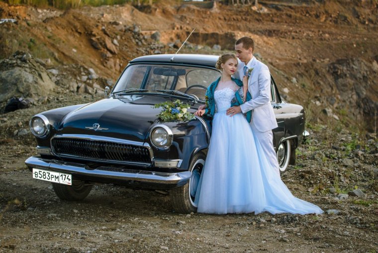 Ретро автомобиль на свадьбу