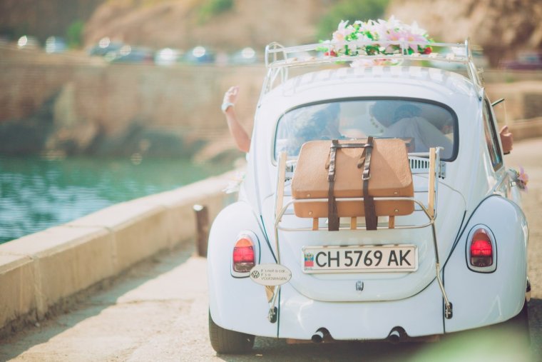 Свадебная машина с банками