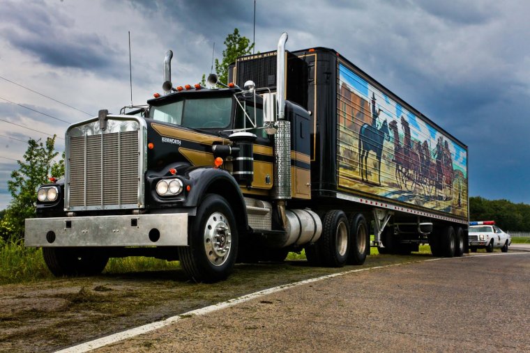 Kenworth w900 smokey