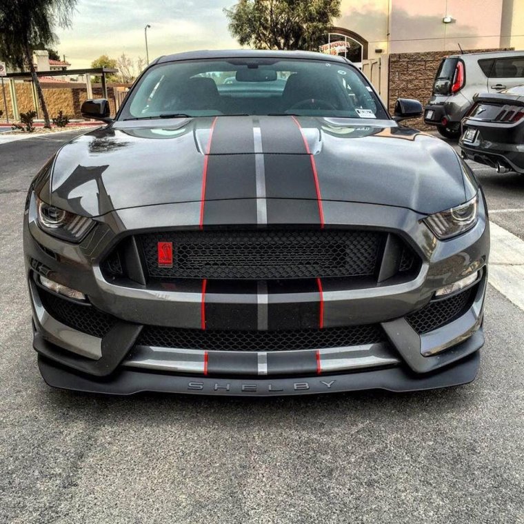 Ford Mustang Shelby s550