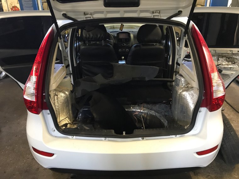 Лада Калина 2 хэтчбек багажник