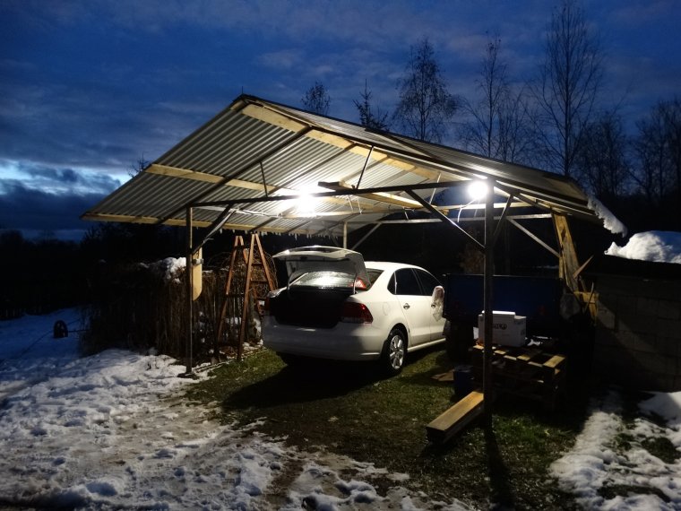 Освещение под навесом для машины