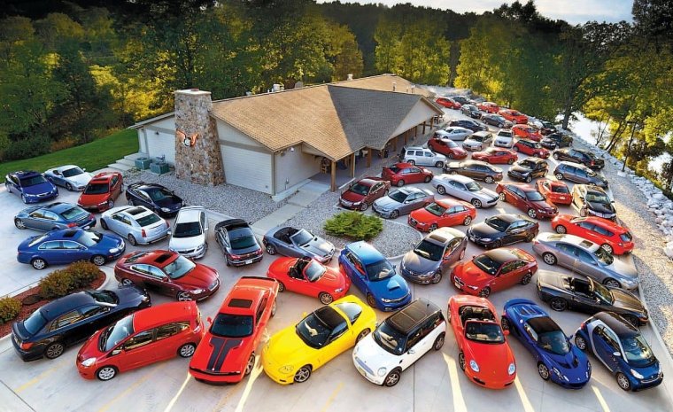 Много машин