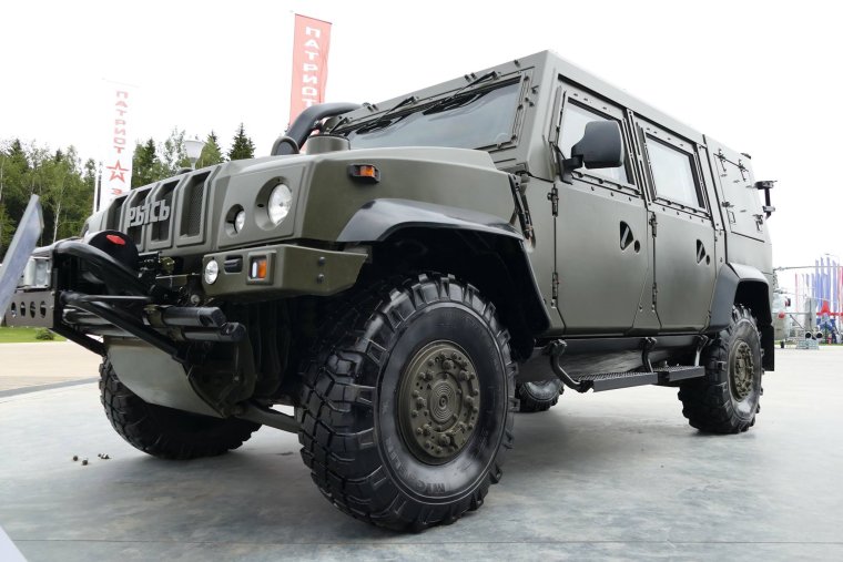 ГАЗ-2330 тигр Гражданская