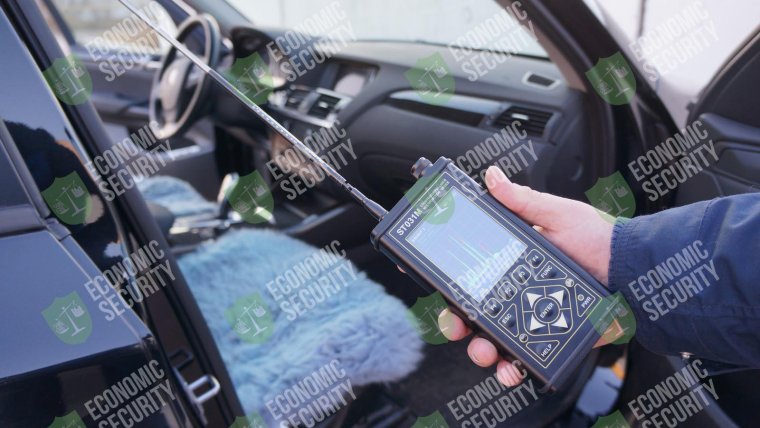 Нашел в машине прослушку