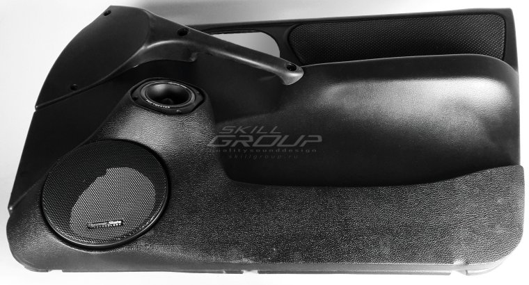 Подиумы Chevrolet-Niva 16+16 +рупор