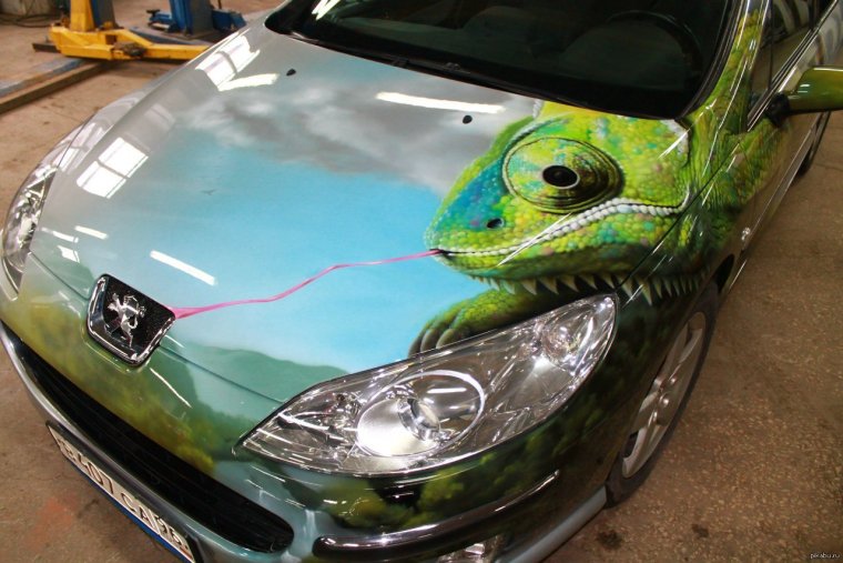 Объемная аэрография на авто