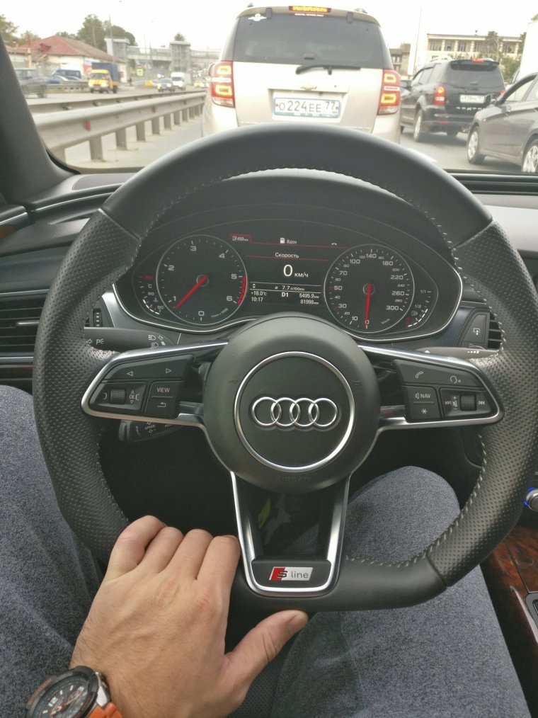 За рулем Ауди а6 2020г