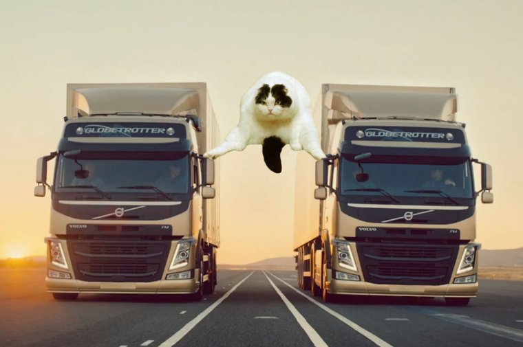 Жан-Клод Ван Дамм шпагат на грузовиках