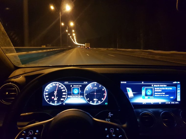 Экран Мерседес