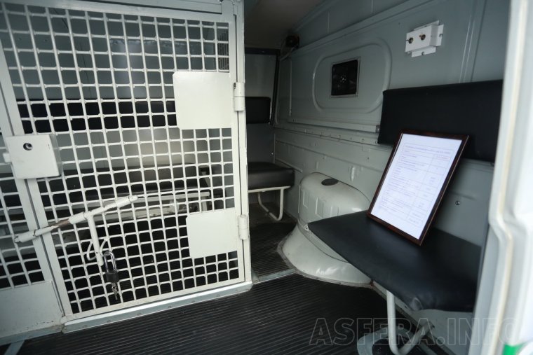 Автозак ГАЗ внутри