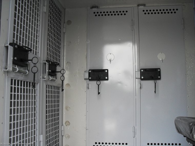 Вентиляция камеры автозака КАМАЗ 4308