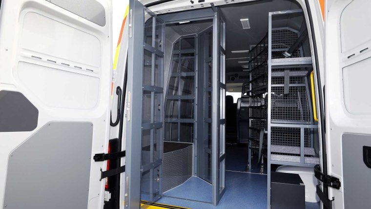 Машины Фольксваген Крафтер полиция