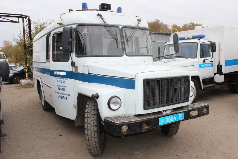 Полицейская машина для перевозки заключенных