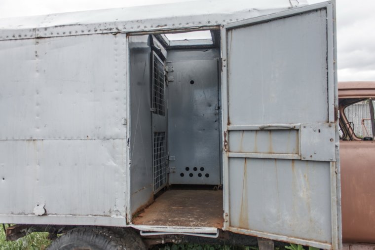 Автозак ГАЗ внутри