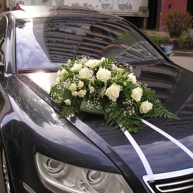 Букет на свадебную машину