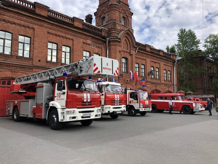 Пожарная машина ман МЧС России