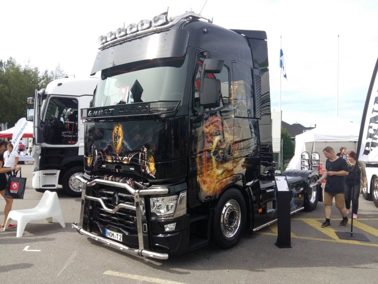Аэрография на грузовых тягачах