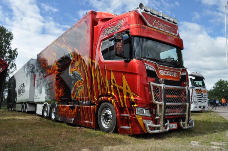 Аэрография на грузовиках