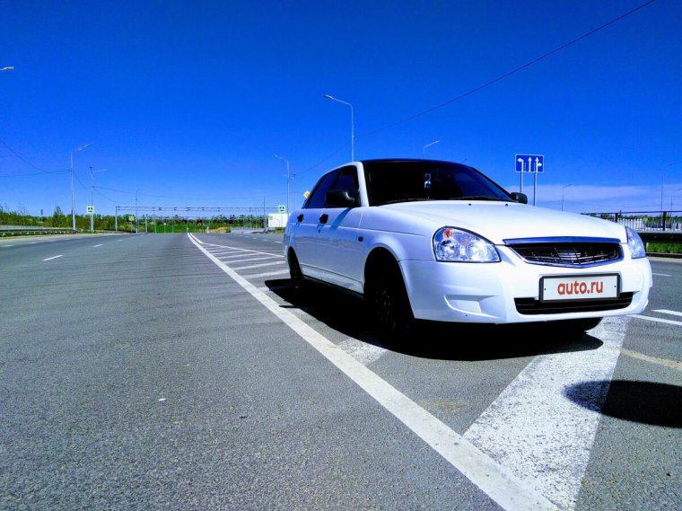 Алт Приора машина