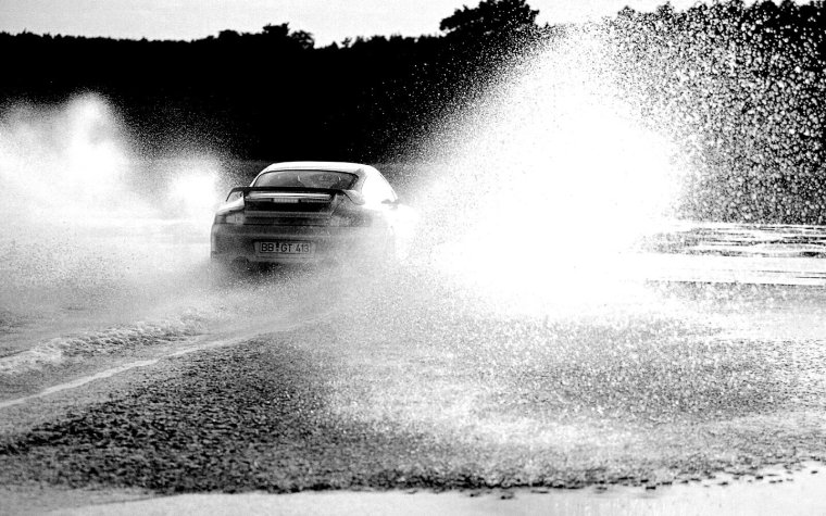 Брызги от машины