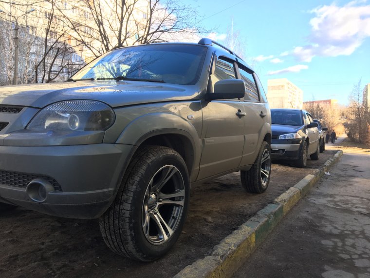 Нива 21213 колеса 215-60r17