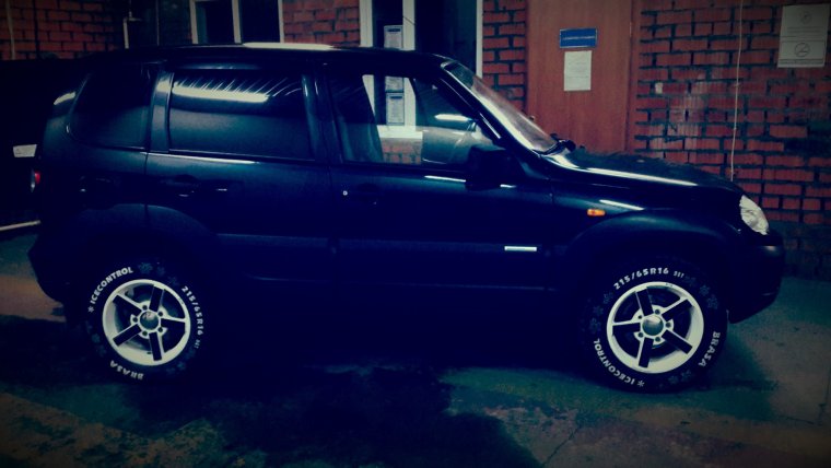 Нива Шевроле на литье Титан 16