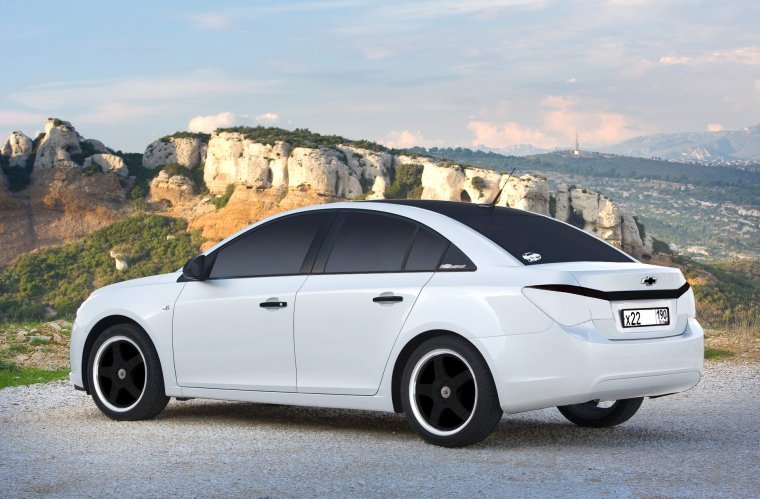 Шевроле Круз седан белый r18